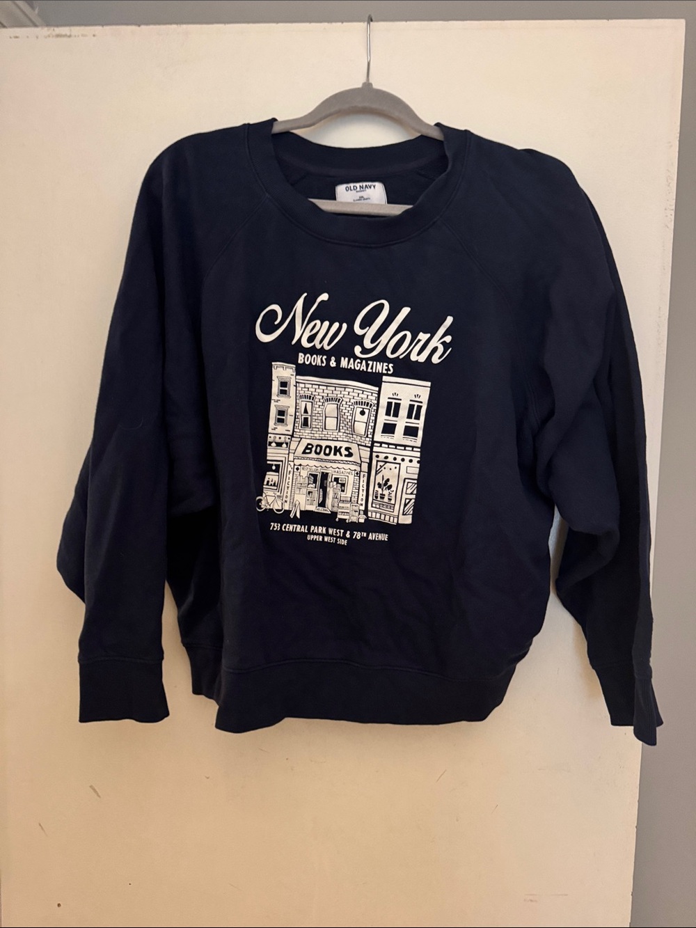 Old Navy women’s Navy Crewneck Sweatshirt with White New York Graphic